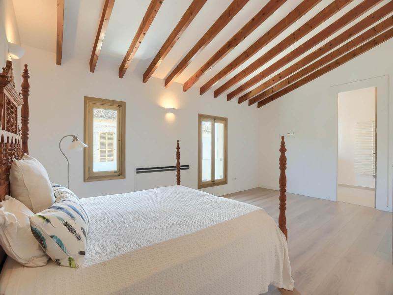 Exquisite Townhouse for Sale , Central 