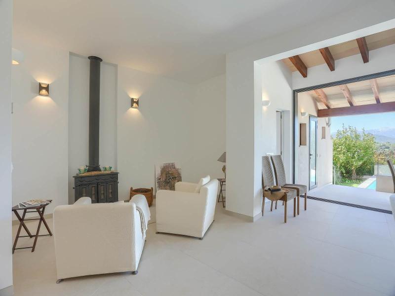 Exquisite Townhouse for Sale , Central 