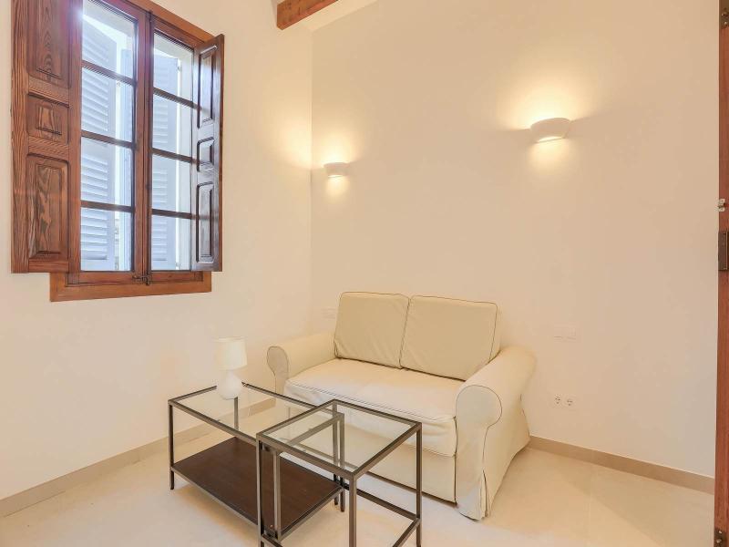 Exquisite Townhouse for Sale , Central 