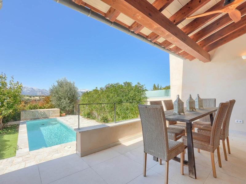 Exquisite Townhouse for Sale , Central 