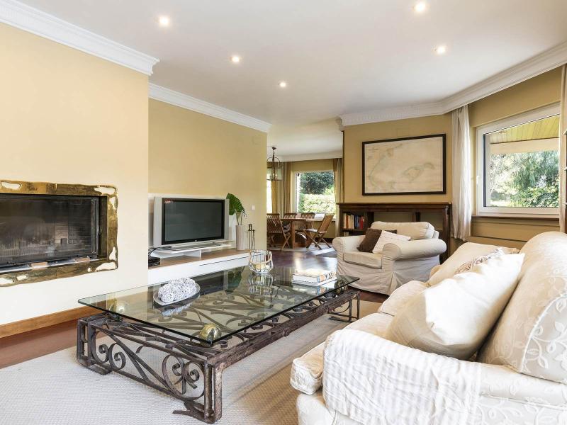 Elegant Villa for Sale in Terramar, Sitges , Sitges 