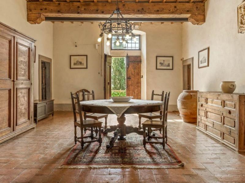 Historic Hamlet with Villa, Agriturismo, Vineyard and Church for Sale Near Arezzo, Tuscany , Tuscany 