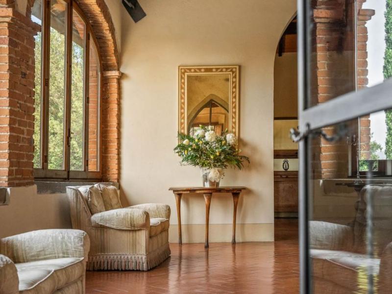 Historic Hamlet with Villa, Agriturismo, Vineyard and Church for Sale Near Arezzo, Tuscany , Tuscany 