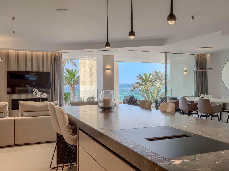 Luxury Seafront Apartment for Sale in Portixol Palma , 