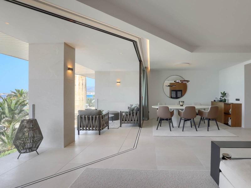 Luxury Seafront Apartment for Sale in Portixol Palma , 