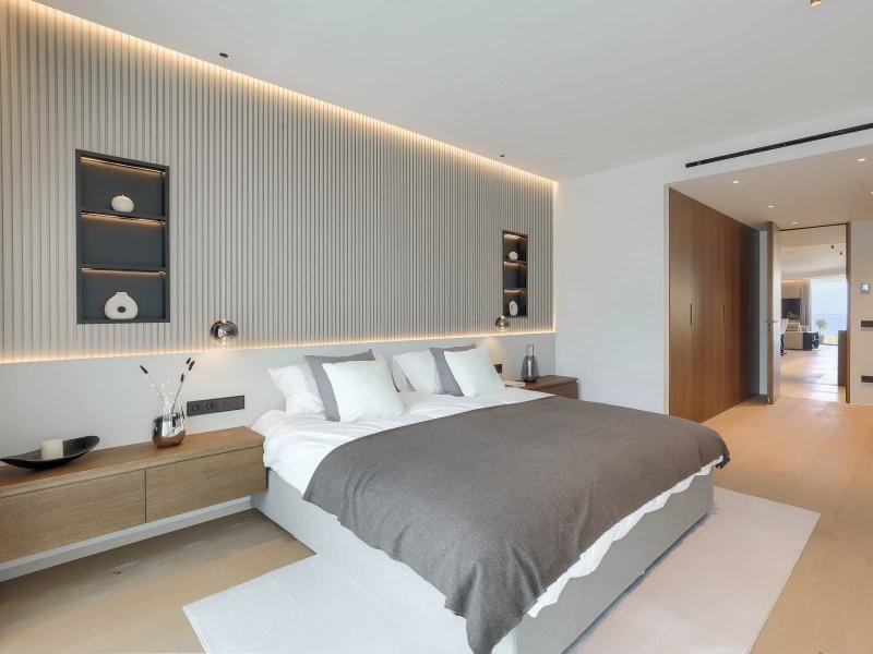 Luxury Seafront Apartment for Sale in Portixol Palma , 