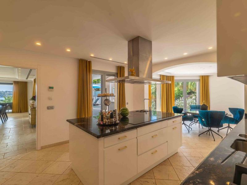 Luxury Beachfront Villa for Sale in Costa de la Calma, Mallorca , Calvia 