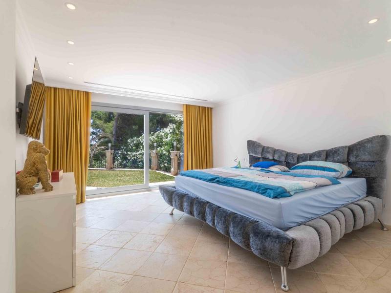 Luxury Beachfront Villa for Sale in Costa de la Calma, Mallorca , Calvia 