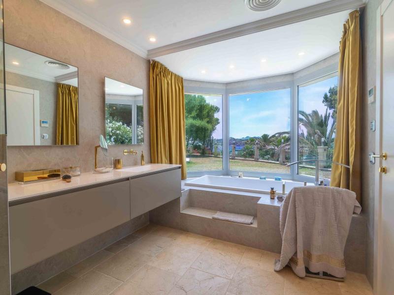 Luxury Beachfront Villa for Sale in Costa de la Calma, Mallorca , Calvia 