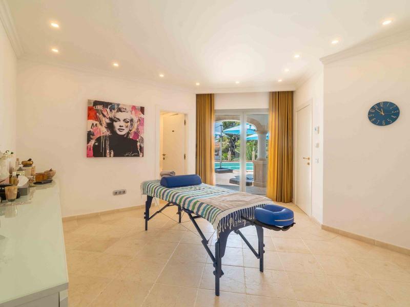 Luxury Beachfront Villa for Sale in Costa de la Calma, Mallorca , Calvia 