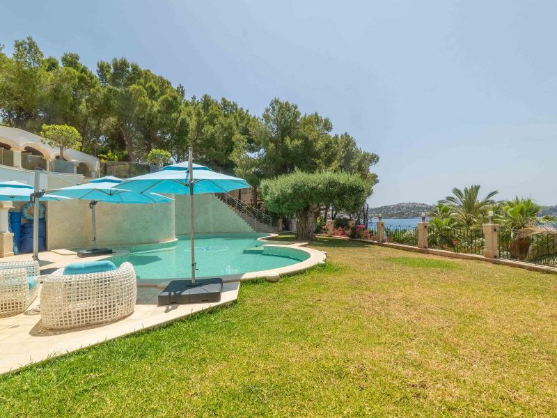 Luxury Beachfront Villa for Sale in Costa de la Calma, Mallorca , Calvia 
