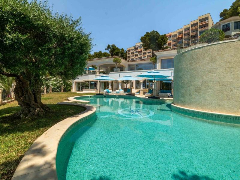 Luxury Beachfront Villa for Sale in Costa de la Calma, Mallorca , Calvia 