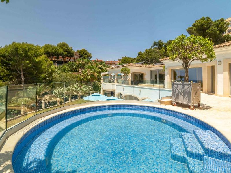 Luxury Beachfront Villa for Sale in Costa de la Calma, Mallorca , Calvia 