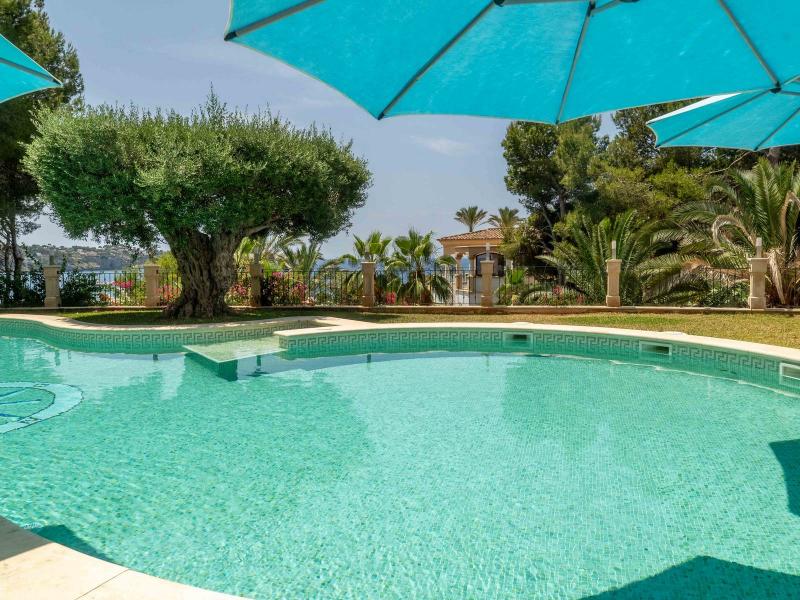 Luxury Beachfront Villa for Sale in Costa de la Calma, Mallorca , Calvia 