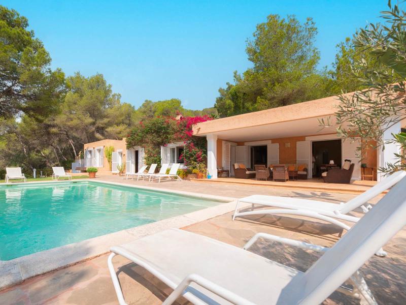 Charming Single-Level Ibiza Home Surrounded by Nature , Sant Josep de sa Talaia, 