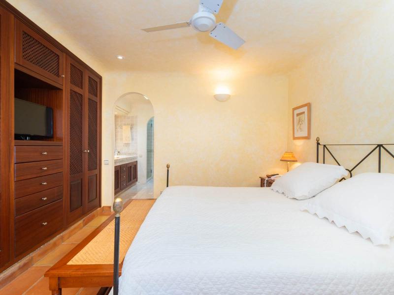Charming Single-Level Ibiza Home Surrounded by Nature , Sant Josep de sa Talaia, 