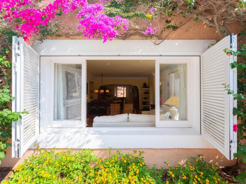 Charming Single-Level Ibiza Home Surrounded by Nature , Sant Josep de sa Talaia, 