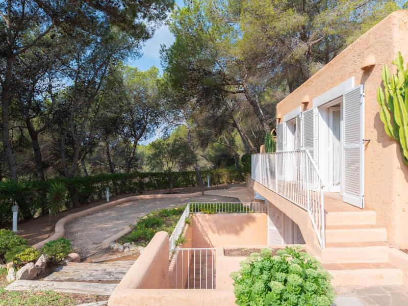 Charming Single-Level Ibiza Home Surrounded by Nature , Sant Josep de sa Talaia, 