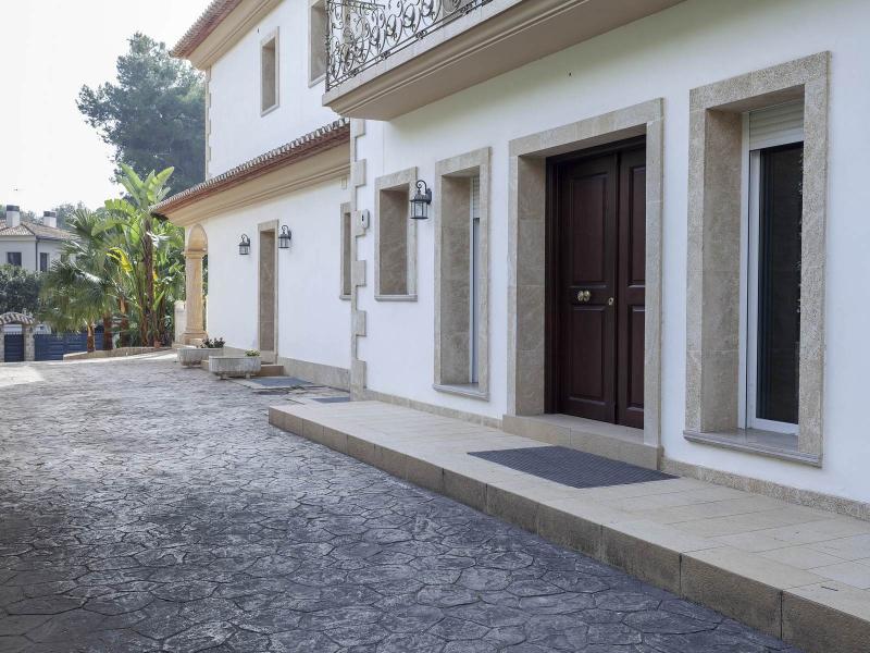 Exceptional Seven-Bedroom Villa , Valencia 