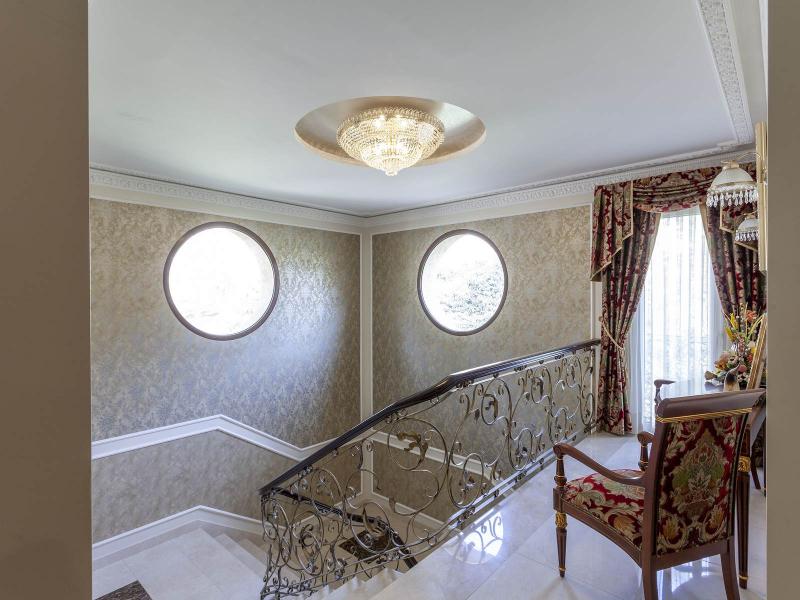 Exceptional Seven-Bedroom Villa , Valencia 