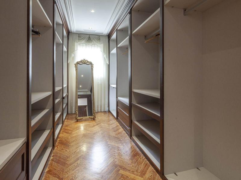 Exceptional Seven-Bedroom Villa , Valencia 