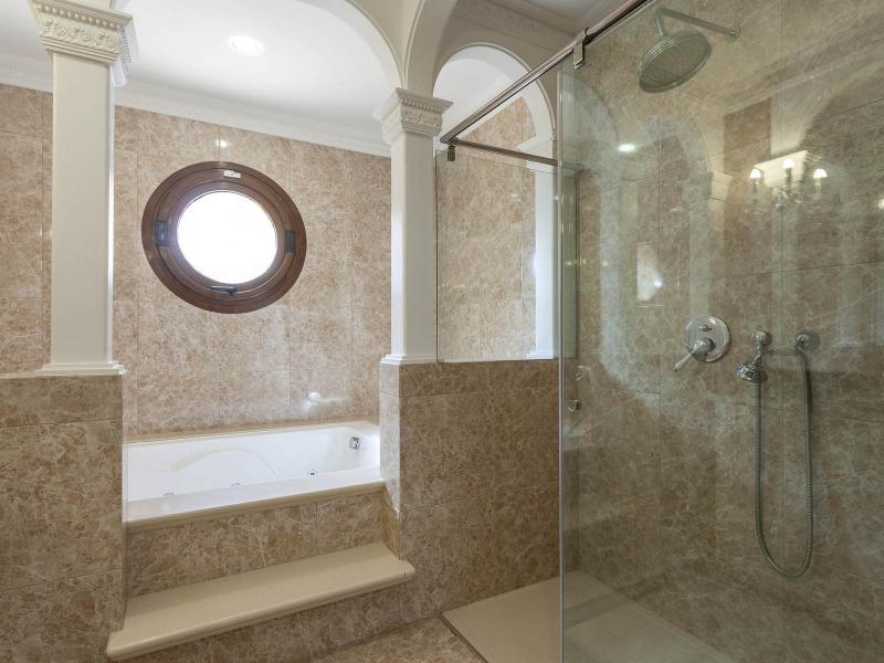 Exceptional Seven-Bedroom Villa , Valencia 