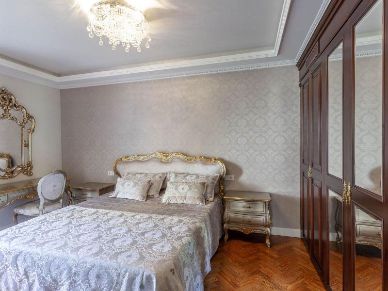 Exceptional Seven-Bedroom Villa , Valencia 
