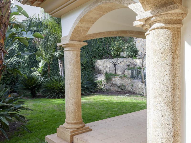 Exceptional Seven-Bedroom Villa , Valencia 