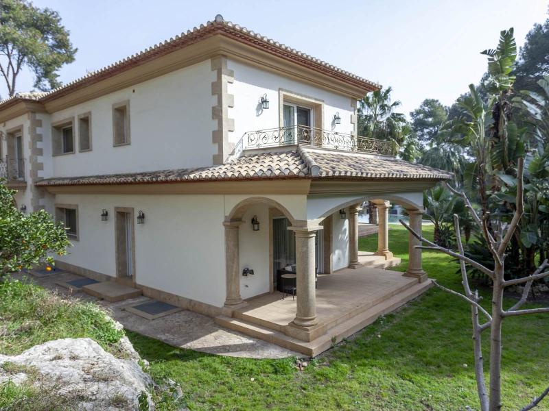 Exceptional Seven-Bedroom Villa , Valencia 
