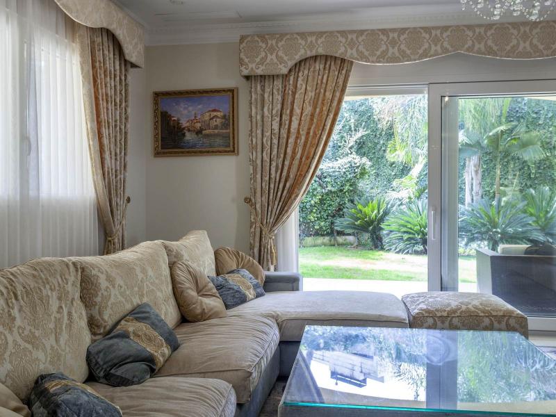 Exceptional Seven-Bedroom Villa , Valencia 