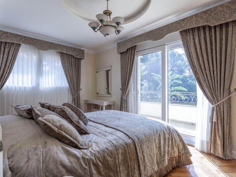 Exceptional Seven-Bedroom Villa , Valencia 