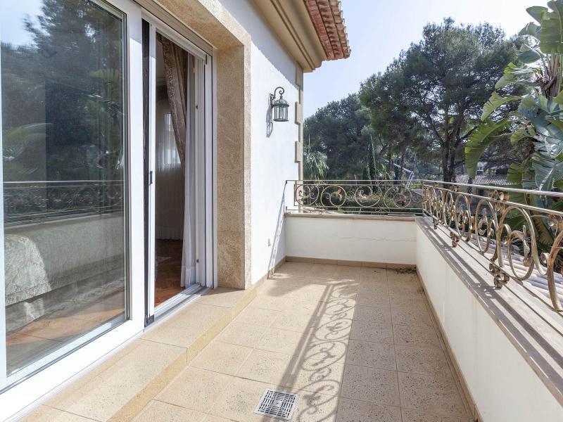 Exceptional Seven-Bedroom Villa , Valencia 
