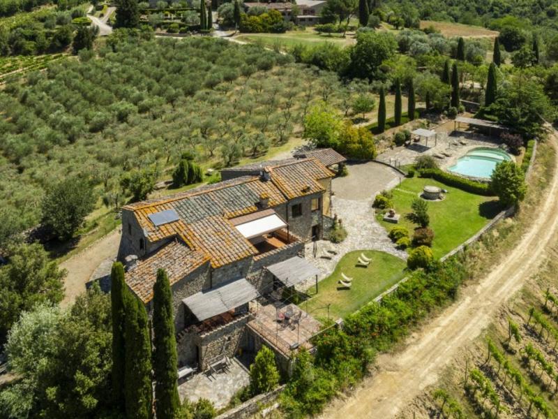 Historic Chianti Villa for Sale with Pool, Olive Grove & Panoramic Views in Castellina in Chianti , Tuscany 