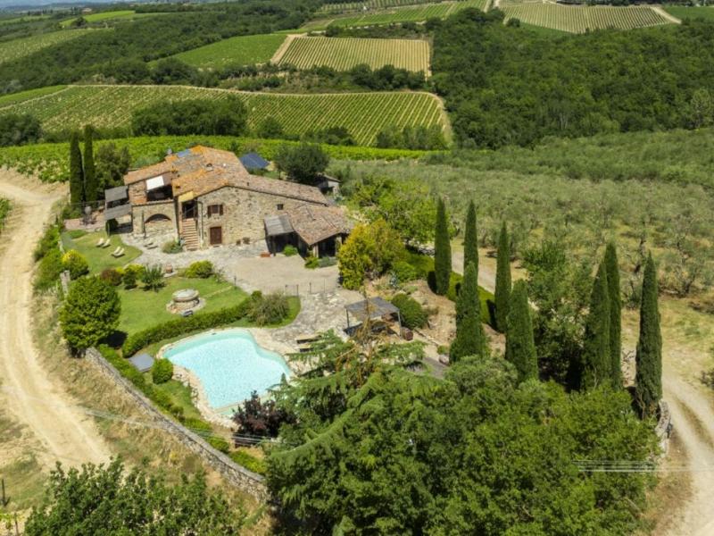 Historic Chianti Villa for Sale with Pool, Olive Grove & Panoramic Views in Castellina in Chianti , Tuscany 