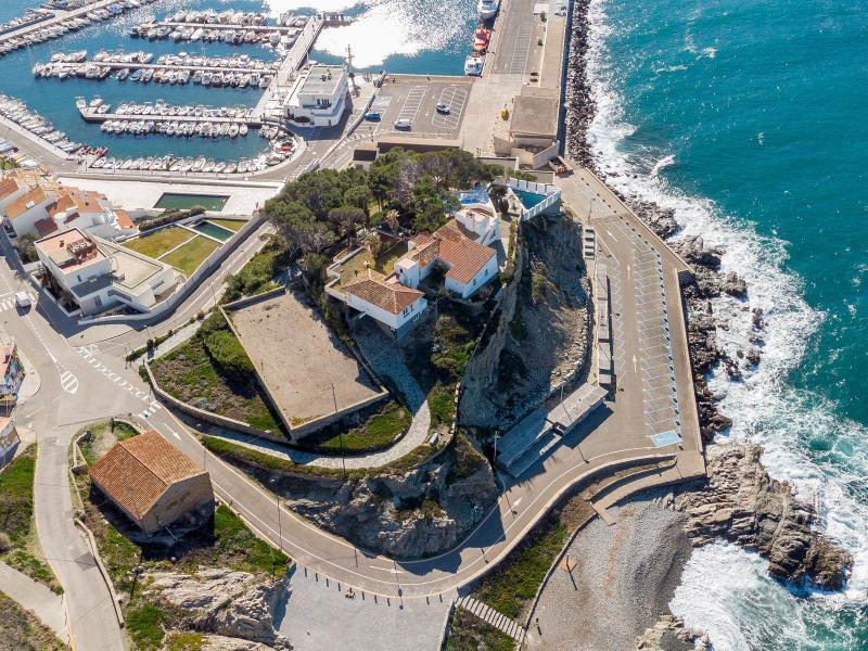 Rare Hilltop Villa with 360° Views , Costa Brava 