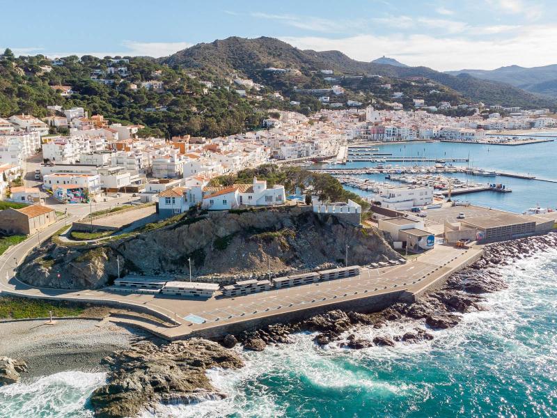 Rare Hilltop Villa with 360° Views , Costa Brava 