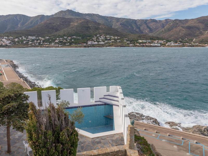 Rare Hilltop Villa with 360° Views , Costa Brava 