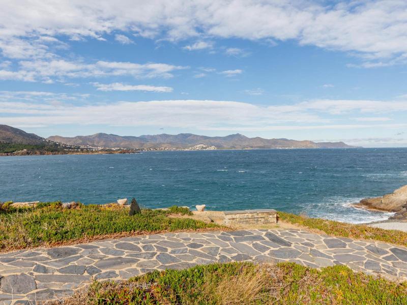 Rare Hilltop Villa with 360° Views , Costa Brava 