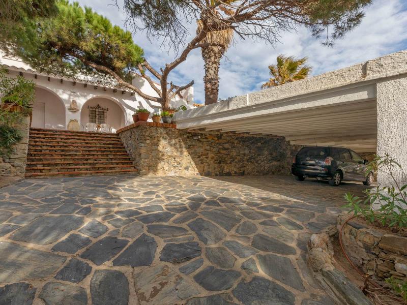 Rare Hilltop Villa with 360° Views , Costa Brava 