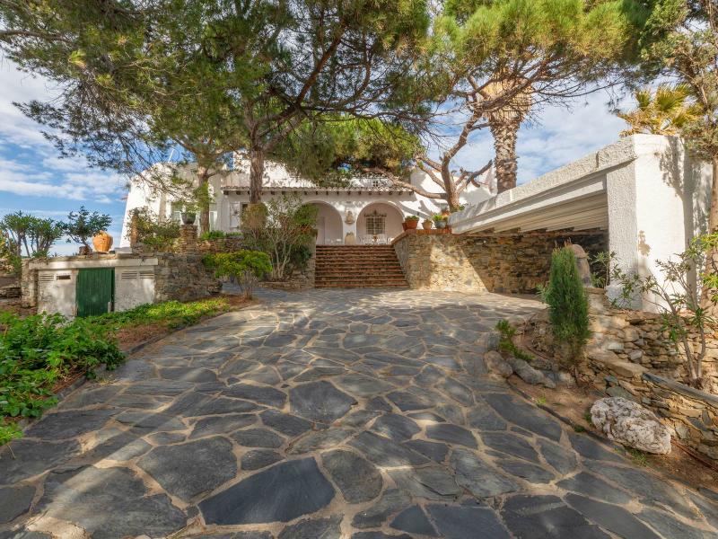 Rare Hilltop Villa with 360° Views , Costa Brava 