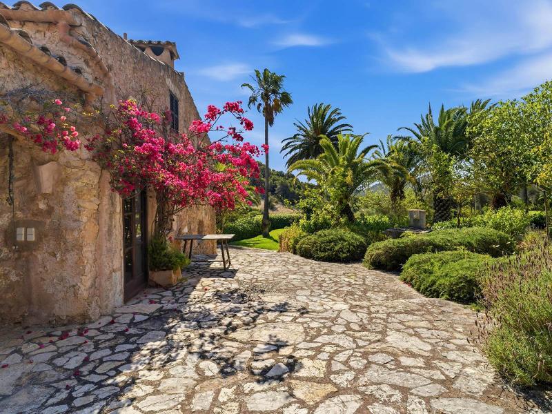 Rustic Finca for Sale in Son Macià, Mallorca , Manacor 
