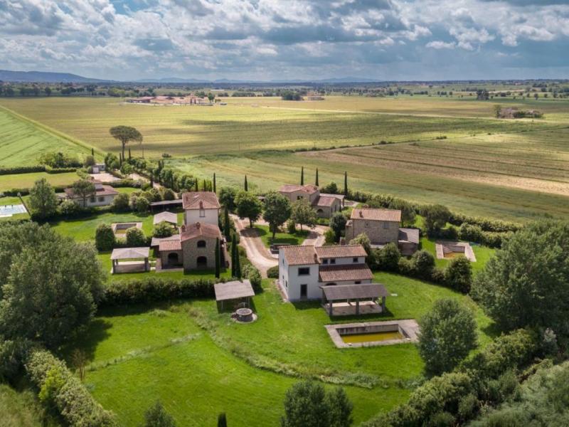 Houses for sale in Arezzo - Cortona , 