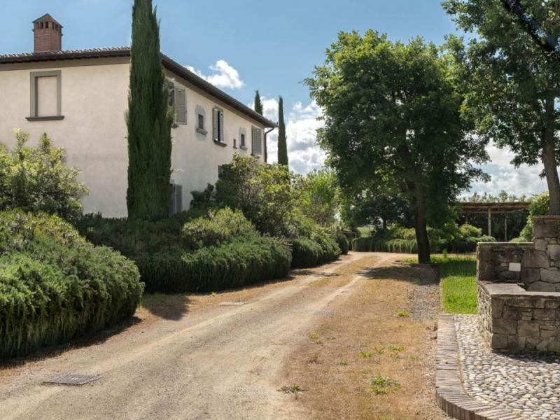 Houses for sale in Arezzo - Cortona , 