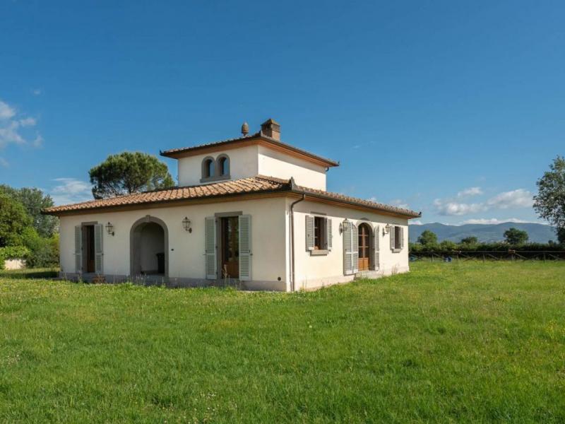 Houses for sale in Arezzo - Cortona , 