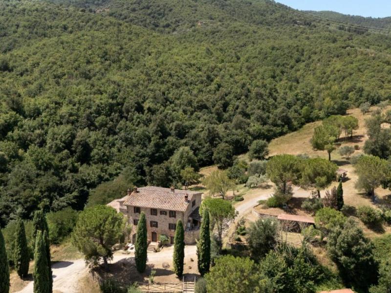 Borgo/Hamlet for sale for sale in Perugia - Piegaro , Umbria 