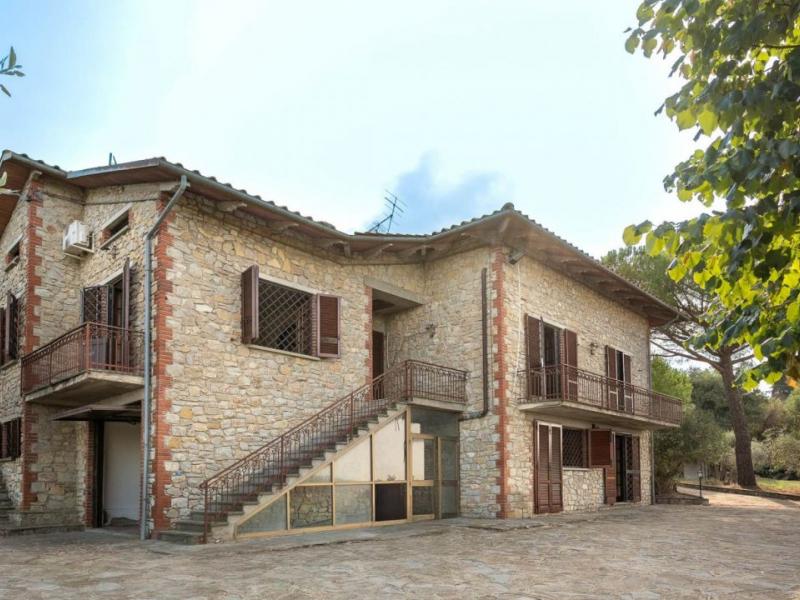 Detached House for sale for sale in Arezzo - Cortona , Tuscany 