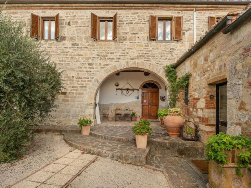 Prestigious Tuscan Estate for Sale Near Montalcino, Italy , Tuscany 