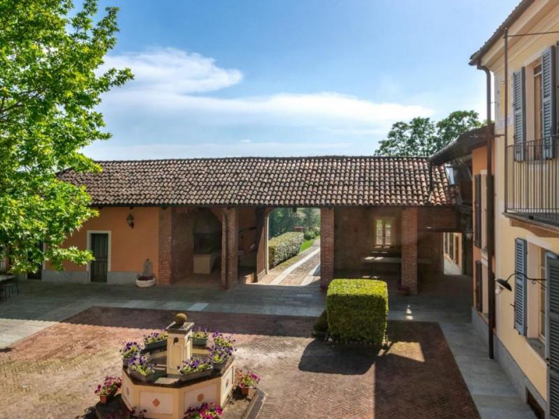 Historic Mansion with Prestigious Winery for Sale , 