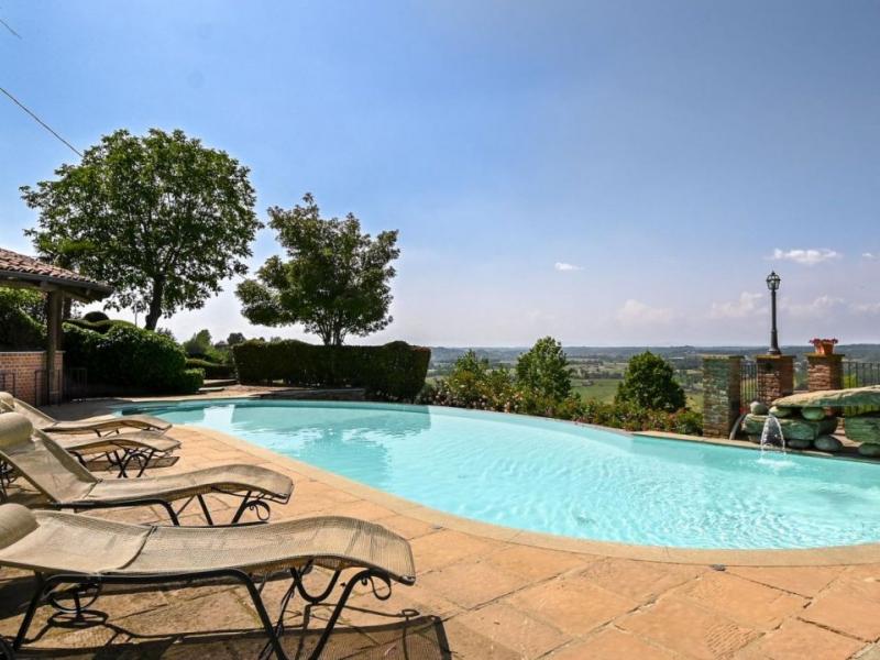 Historic Mansion with Prestigious Winery for Sale , 