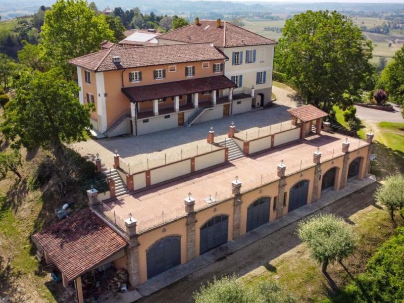 Historic Mansion with Prestigious Winery for Sale , 